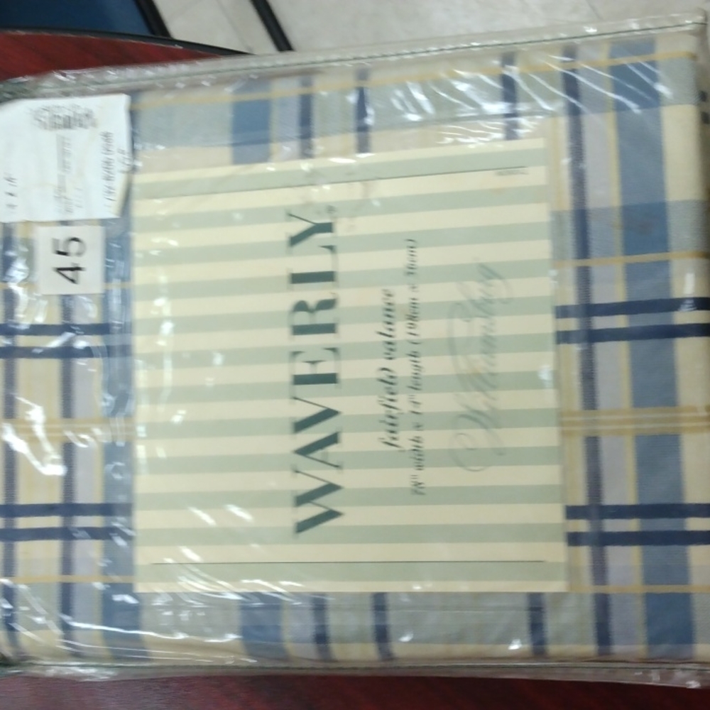 NWT Waverly Fairfield valance